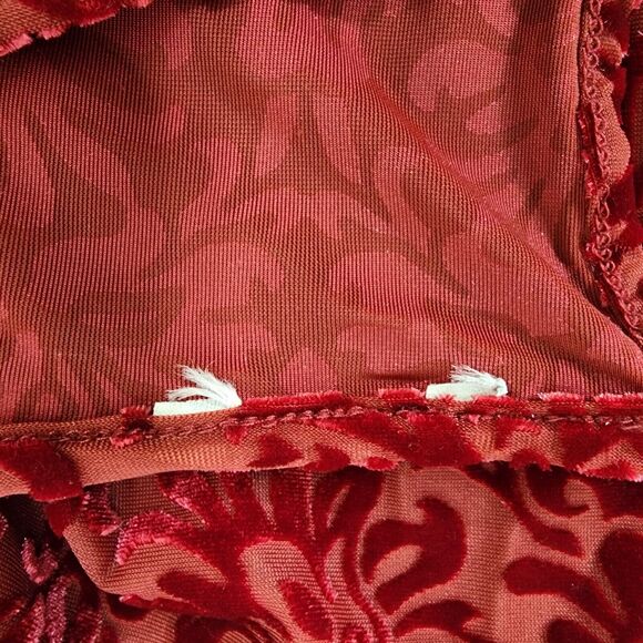 Cato Top Womens Velvet Burnout Size 3X Red Keyhole Neck 3/4 Sleeve Whimsigoth - Picture 10 of 11